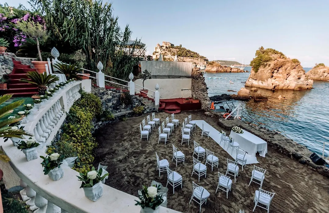 Strand Hotel Delfini-1